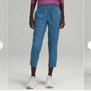 Lululemon Blue Soft Denim Athleisure Workout Gym Dance Studio Mid-Rise Crop 2